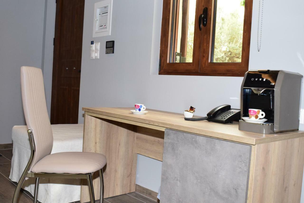 Camping & Bungalows Castle View Μυστράς Εξωτερικό φωτογραφία