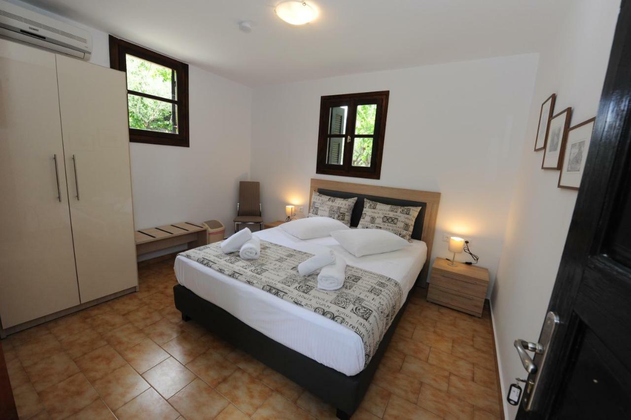 Camping & Bungalows Castle View Μυστράς Εξωτερικό φωτογραφία