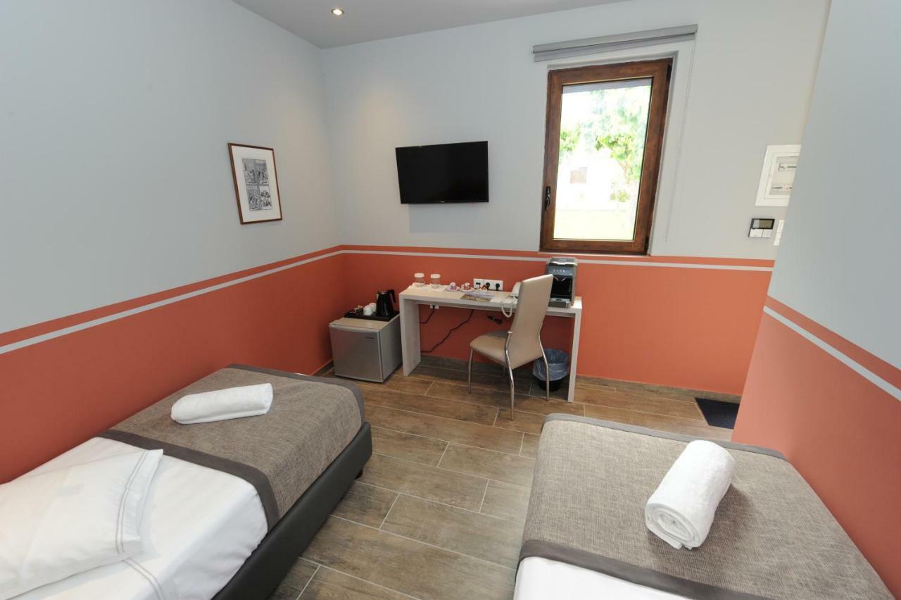 Camping & Bungalows Castle View Μυστράς Εξωτερικό φωτογραφία