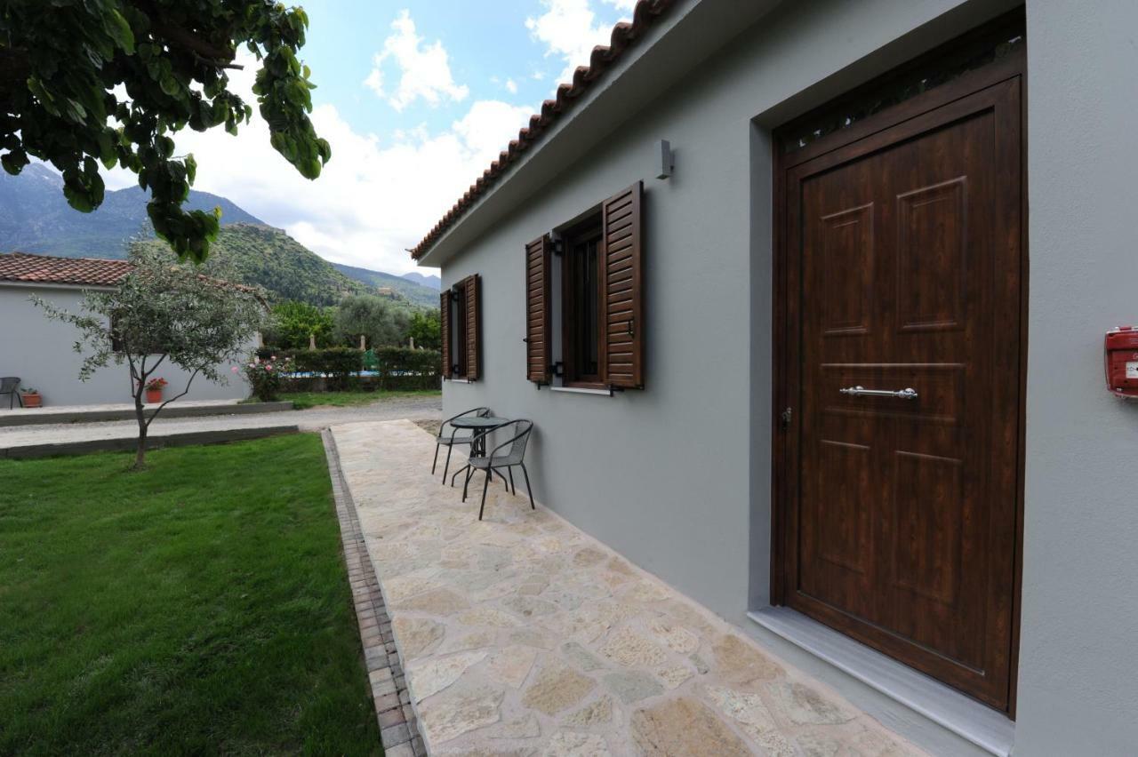 Camping & Bungalows Castle View Μυστράς Εξωτερικό φωτογραφία